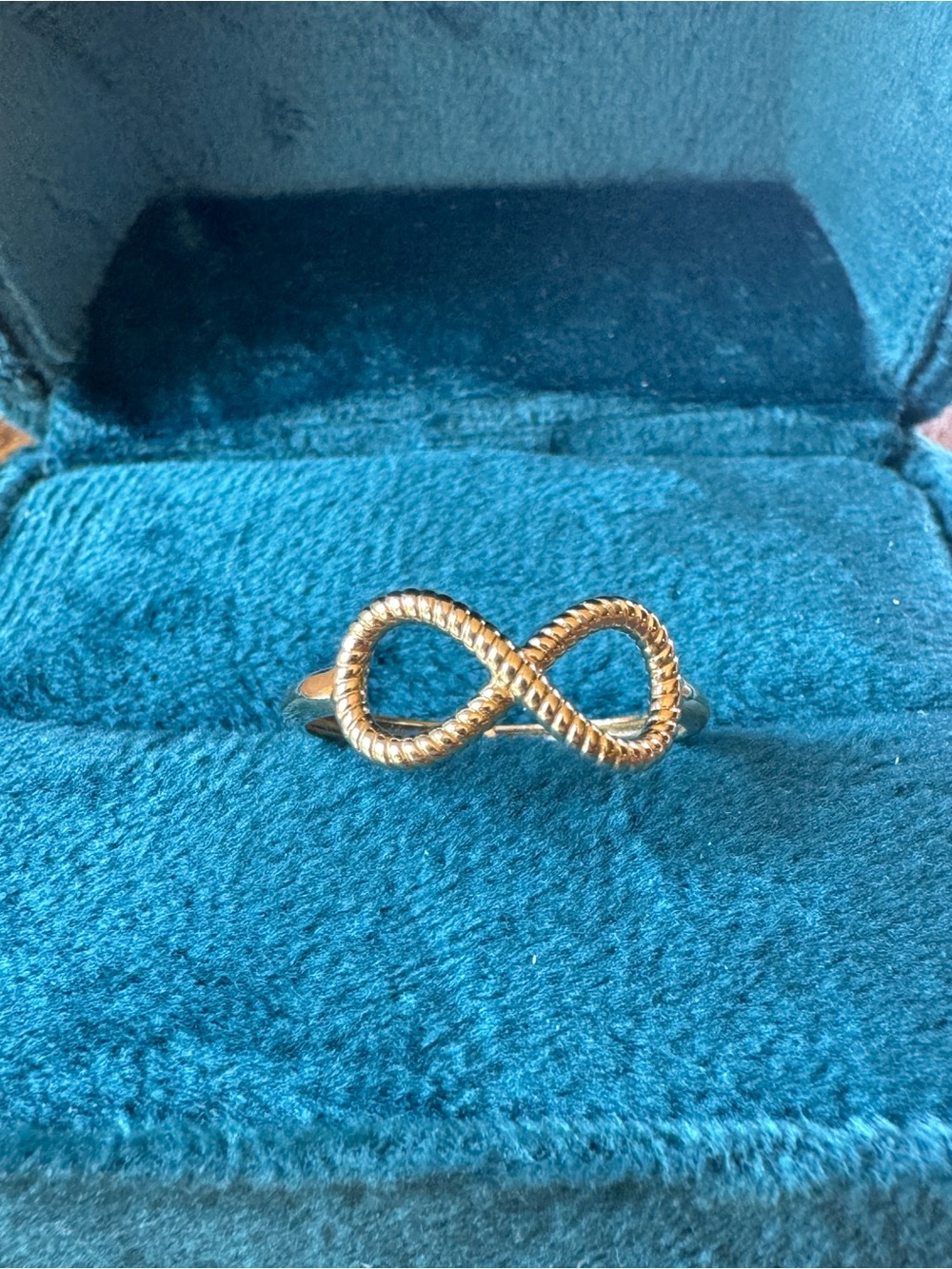 18k Saudi Gold Infinity Rope Ring - 6.5